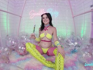 Concupiscent stepdaughter Ruby Moon makes my wang hard