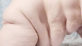 Heavy weight belly slaps