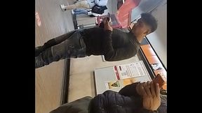 Bultos de machos amigos