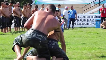 Luta turca com ol&eacute_o - 14