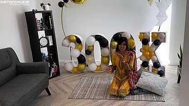 Aaliyah Yasin gets horny whilst waiting for her guests