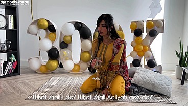 Aaliyah Yasin gets horny whilst waiting for her guests