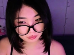 Big boob brunette masturbates on webcam
