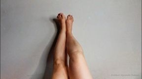 Legs and feet in the air 1080p mp4