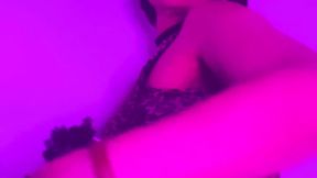Sexi and horny👀🍇