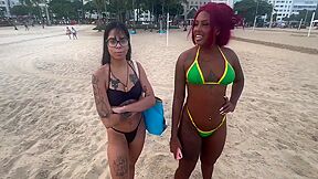 Conheci 2 Gostosas Na Praia De Copacabana E Chamei Pra Fazer Porno. 14 Min