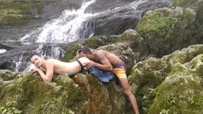 threesome in the florest sexo a tres na cachoeira 07 45