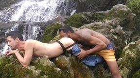 threesome in the florest sexo a tres na cachoeira 07 45