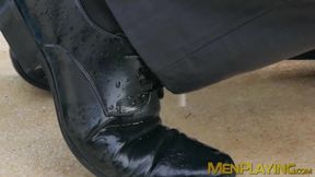 Wet businessman Miguel Angel fucked hard by hunk Diego Reyes