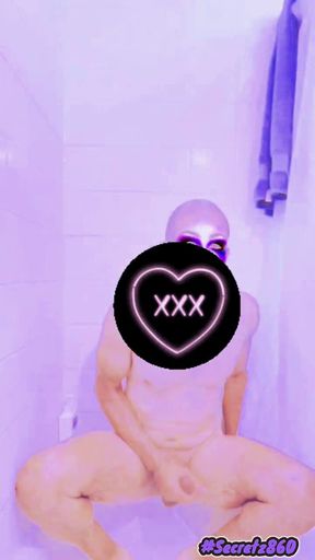 Kris Reelz- Takes a Perverted Shower