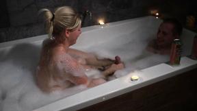 ”Couples Romantic Make Out Session In Bathtub & Cumswallow”