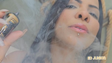 FUMANDO E FUDENDO NO PELO COM A LUANA AGUIAR