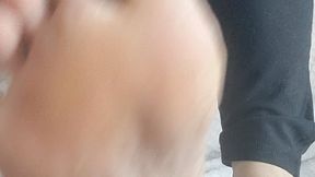 Stinky Toes and Sole Scrunching!