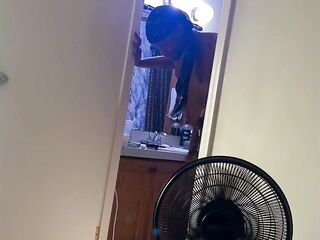 Mature MILF petite wife who has sex with huge bbc and big titts
