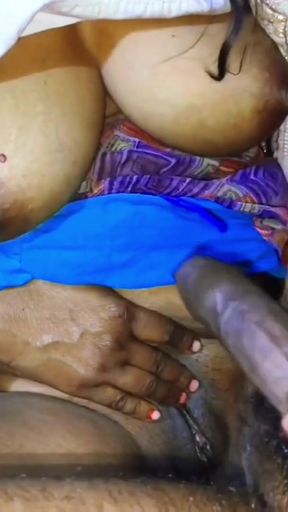 Priya bhabhi apne devar ke lund pe big boobs se dudh nikal ke handjob kiya aur chut me apne chudai karwa liya(Indian&hellip;   Clip 1