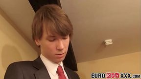 Cute twinks have cock sucking and raw banging threeway