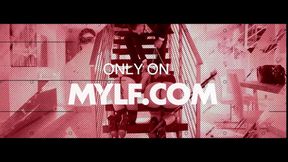 New pledge gets hazed by sorority step sisters