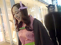 渋谷ハロウィンに現れた鬼滅コスの美少女をナンパGET