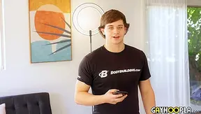 Dillon James Shows Off Thick Gains While Jerking Hard – GayHoopla 18+