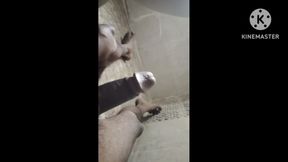 Desi gay akele main lund ki muthi marte