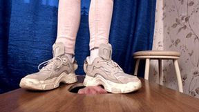 Gym girl with strong legs tramples my floor-face (part 3 of 3), flo292x 2160p