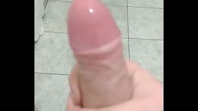 Verga porte&ntilde_a lechera en slowmo