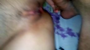 Fudendo a buceta da novinha