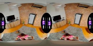 TmwVRnet Julia Red Banana in my throat