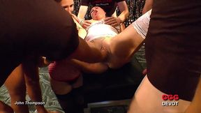 ggg - 2 sluts piss olympics