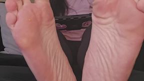 Giantess Gaming with her tiny friend