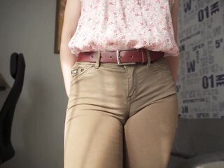 Hawt Secretary Teases Wedgie In Jeans