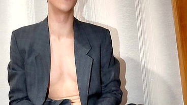 Sexy, stunning twink loves to cum while jumping on a big bottle