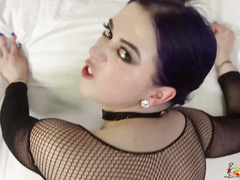 Larkin Love Shows Off Trimmed Bush And Bounced On Cock