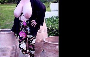 ILOVEGRANNY Amateur Matures Making Their Own Pics
