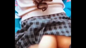 Tiene cara de Inocente pero ese CULITO Aprieta MUY RICO &iexcl_Chava Morenita Deliciosa de Escuela P&uacute_blica COGIENDO SIN COND&Oacute_N PELON PELON! (Casero Amateur Mexicano)