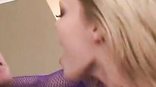 Blonde ride a penis inside standing pounded