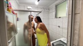 I Went to Take a Shower with My Boyfriend