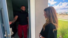 Sydney Ryan comes in for a massage and gets blacked raw