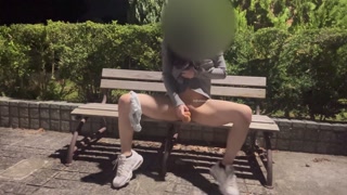 Dildo masturbation in the park at night ♡ I also tried cowgirl with love juice