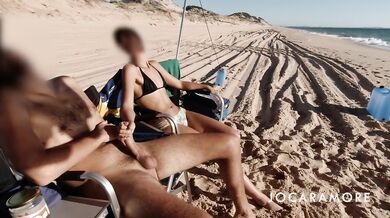 BEACH HANDJOB - EROTICA EN ROUTE (EPISODE 25)