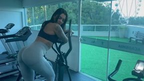 Snaking Leggings Milf Helps Teen Papi Cum