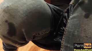 MY STEP SISTER PEES AND WETTING HER JEANS COMPLETELY SOAKED