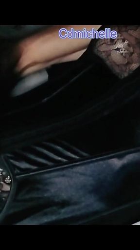 Cdmichelle Playing with Cock Wile Live Camming