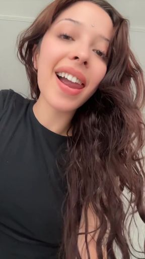 Giantess crushes on her onlyfan's vore admirer