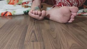 Painting my toenails