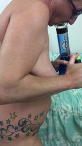Good smoke and fantastic orgasm as my creamy tasty growl runs out. Delicious clean up!