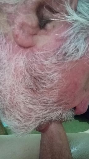 I LOVE TO SUCK PENIS