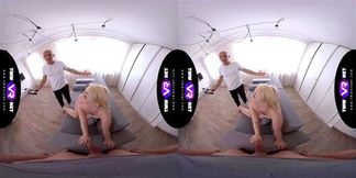 TmwVRnet Lovita Fate Give blowjob to your photographer