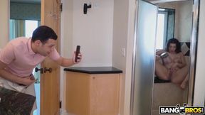 Valentina Jewels-Horny Neighbor