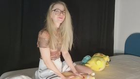 Nerdy Girl Lina Roselina Fucks Her Dildo While Wearing Glasses